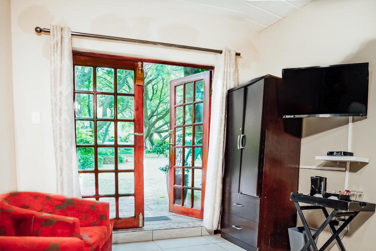 The Garden Venue Hotel Johannesburg Esterno foto